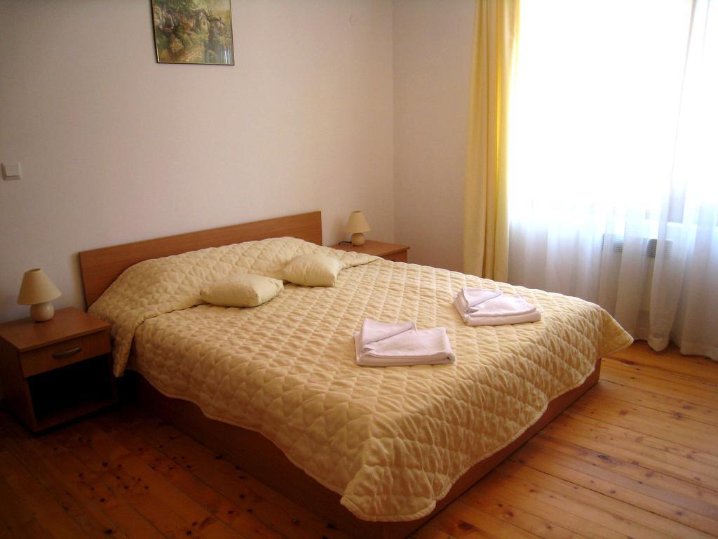 Apartments Four Leaf Clover Bansko To Rent Room photo